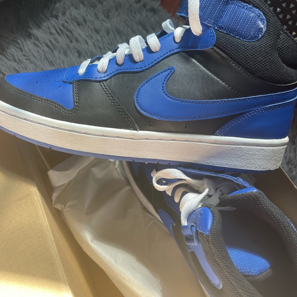 Nike sneakers blue and black. Size 6.5 youth